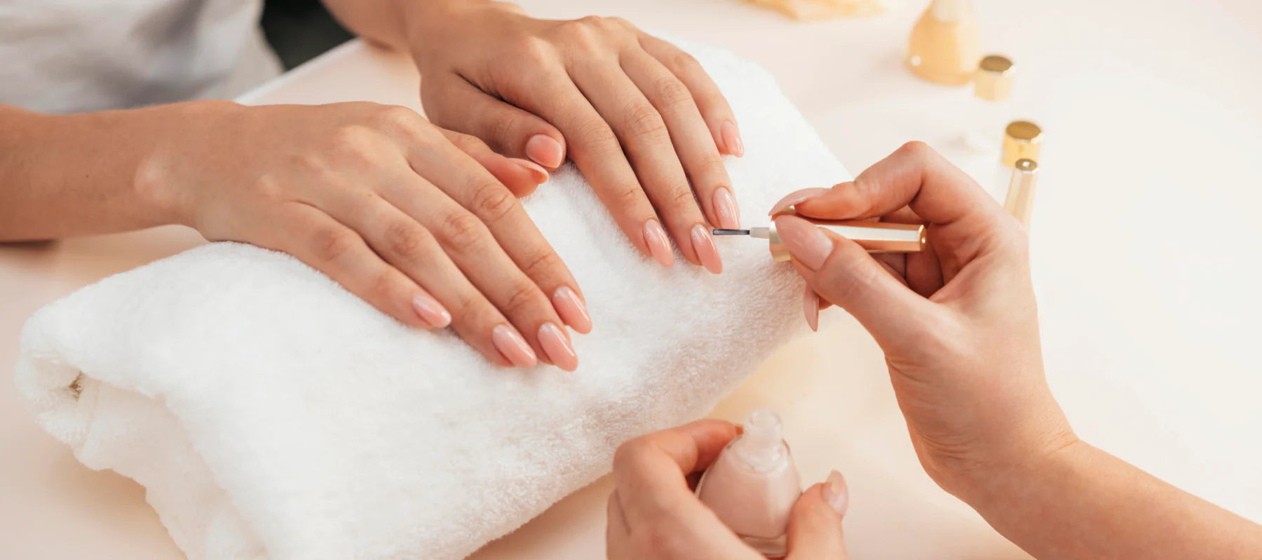 manicura-manicura-hermosa-saludable