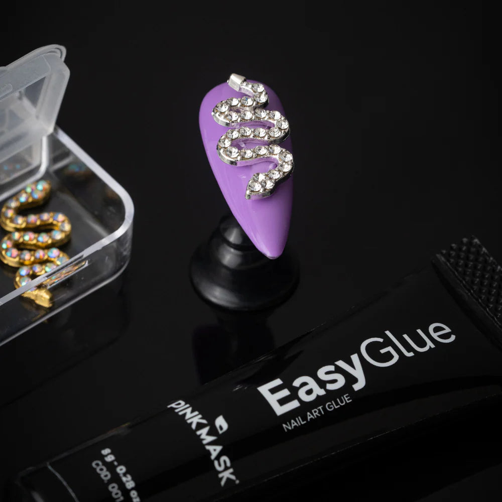 Pegamento transparente Easy Glue de Mi Tienda en envase con tapa, ideal para reparaciones y manualidades.