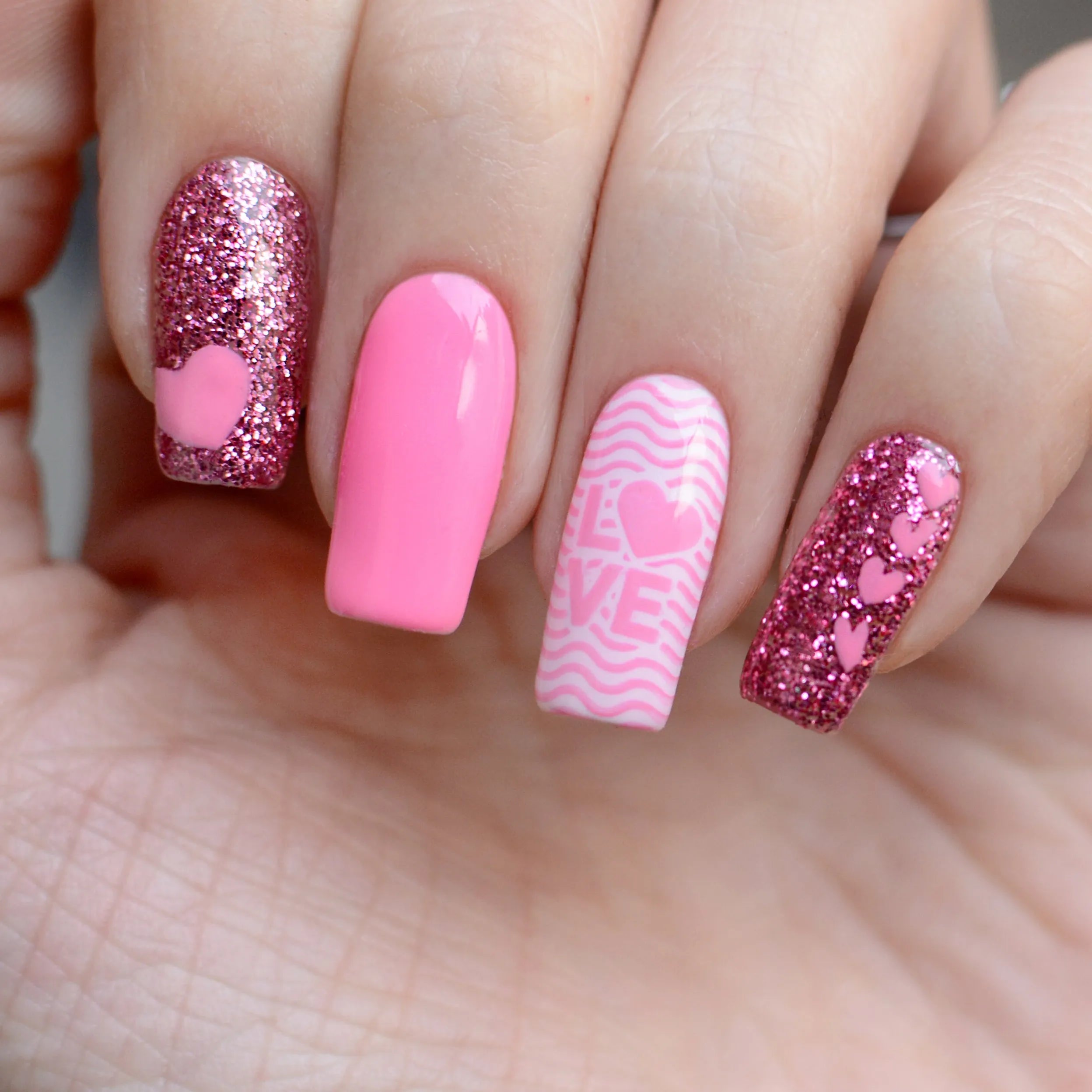 Esmalte para stamping rosa Malibu de Mi tienda, esmalte de color rosa brillante para decorar uñas con diseño.
