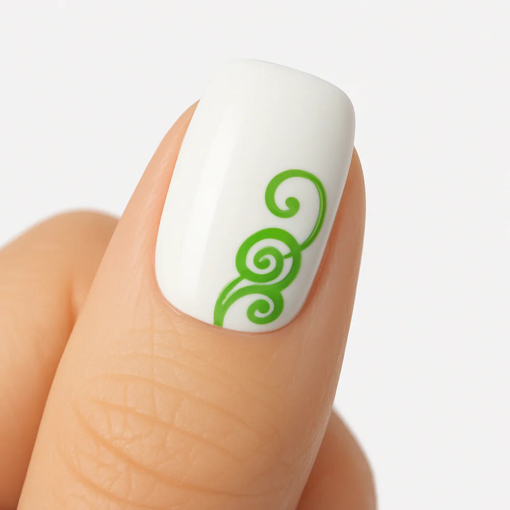 Esmalte para stamping Pink Mask en verde inglés de la marca Mi tienda, con frasco de esmalte y etiqueta visible.