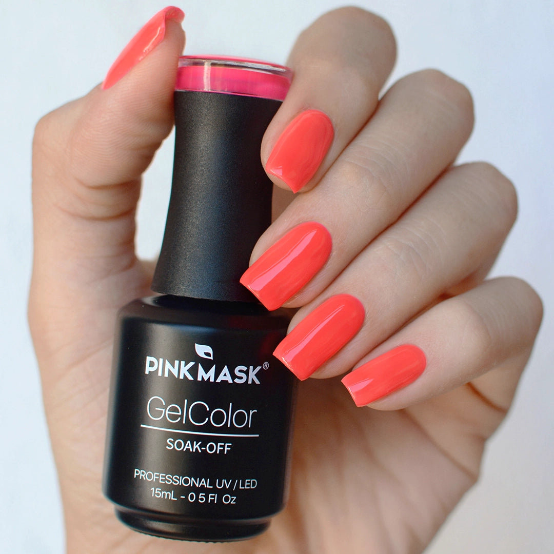 Gel de color rojo John de Mi tienda, producto para manicura con acabado brillante y color intenso en el envase.
