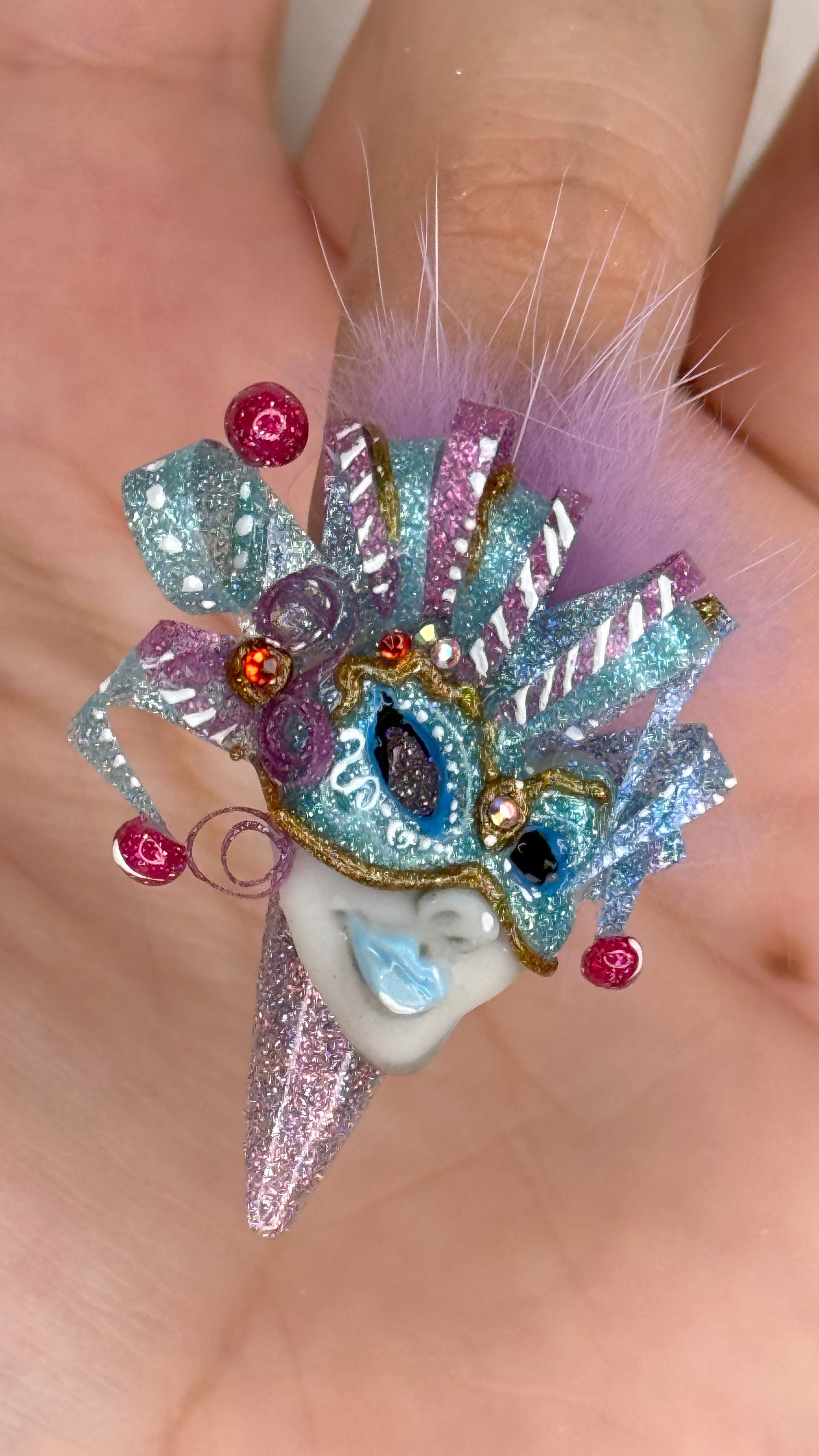 Diseños 3D: técnicas, niveles y productos para crear nail art con volumen