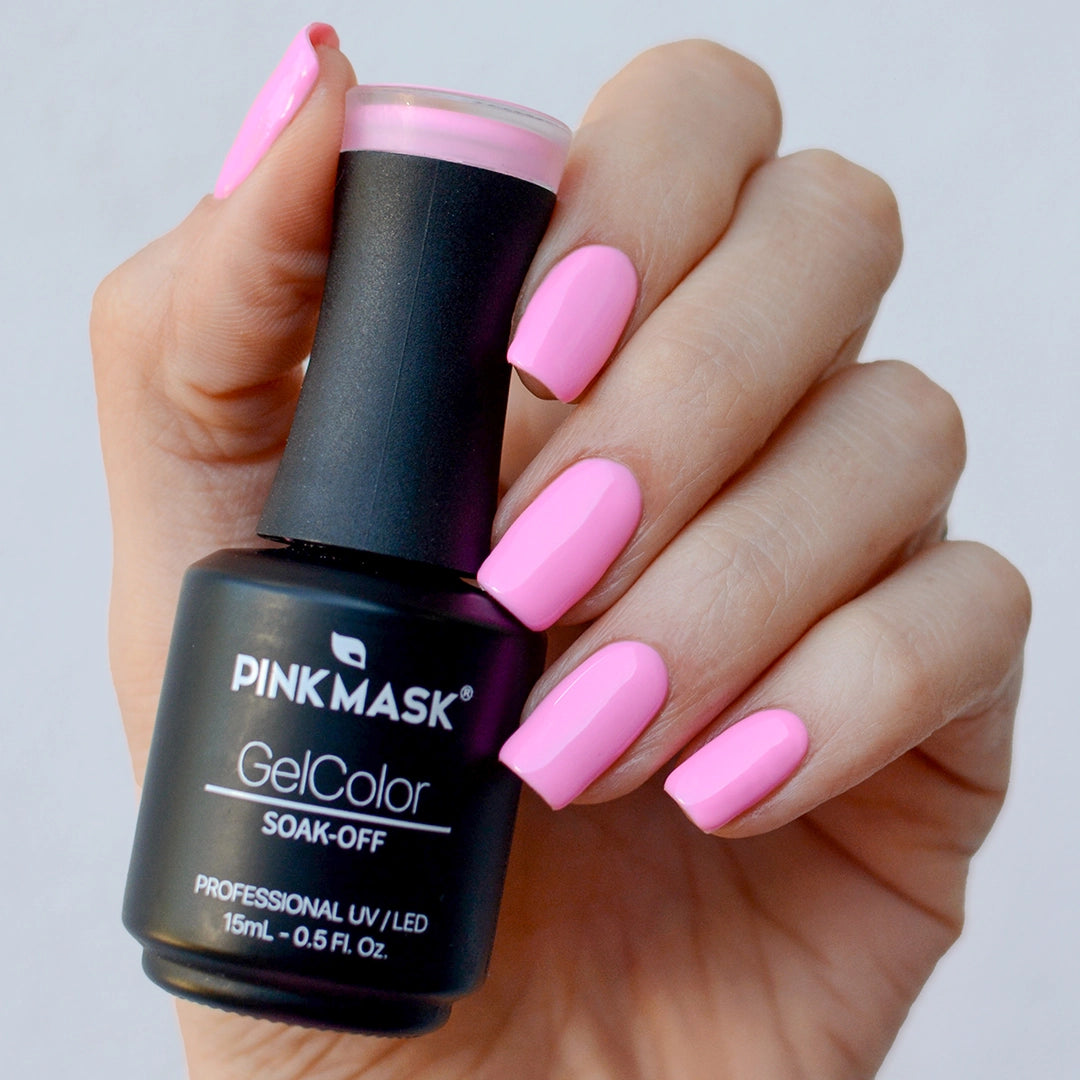 Gel de color Girl Power de Mi Tienda, esmalte de uñas en tono vibrante y brillante, en envase con diseño colorido.