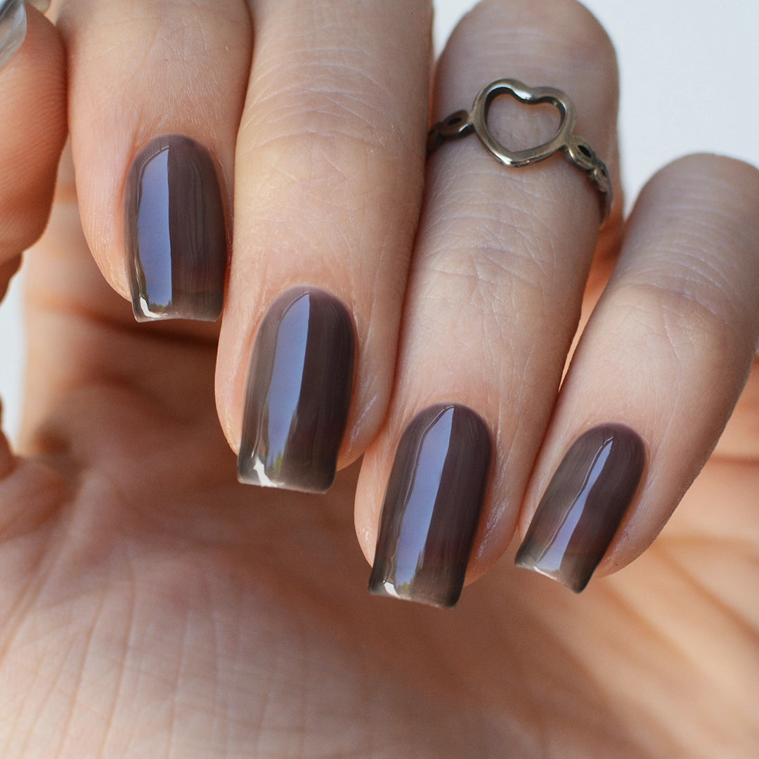 Gel de color Pongo de Mi tienda, esmalte vibrante para uñas con acabado brillante y duradero.